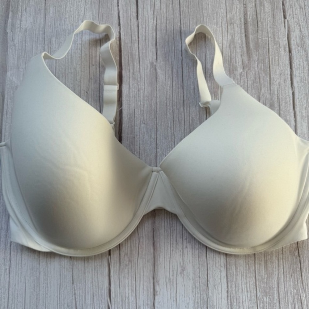 Fits Everybody T-Shirt Bra SKIMS Size 44DDDD